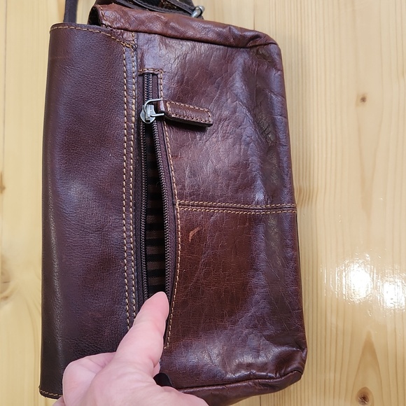 Jack Georges Voyager Emma Petite Crossbody Bag Bison Leather (model 7217) - Picture 15 of 16